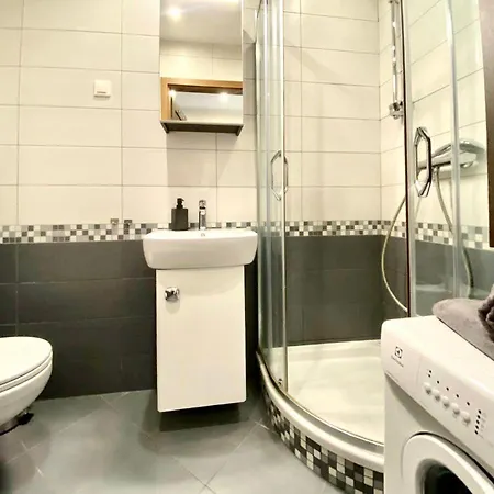 K22 Postepu 10 Aparts * Warszawa